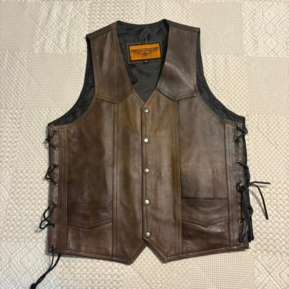 VTG Men's Dream Apparel Conceal Carry Leather Vest, Size 44